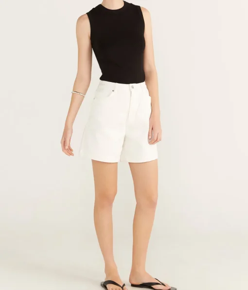 Brody Short in Vintage White