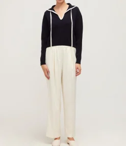 Contrast Collar Cashmere Sweater in Navy and White