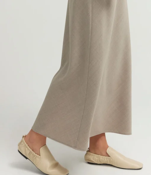 Delphine Loafer in Eggshell