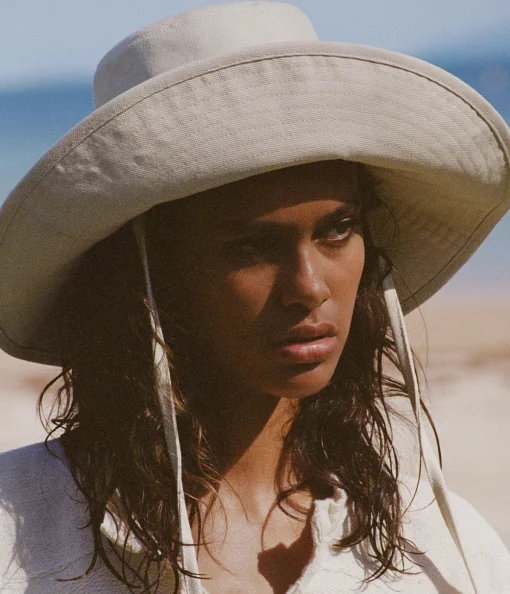 Holiday Bucket Hat in Beige Canvas