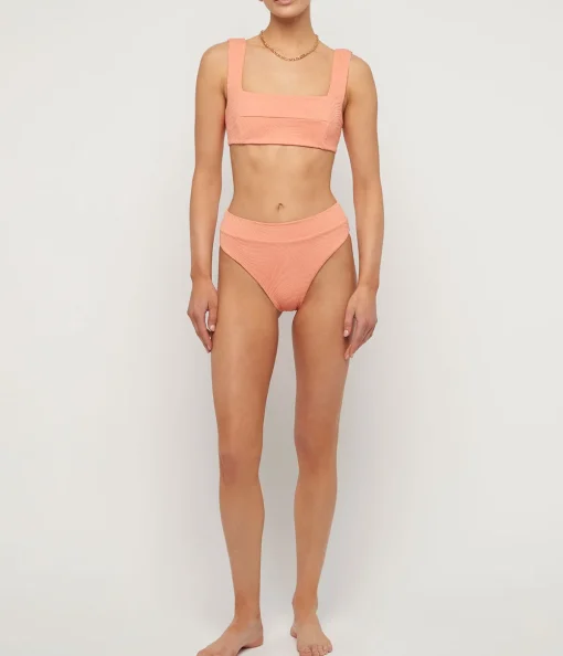 Hubert Bottom in Papaya