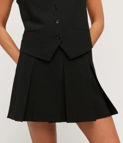 Konno Pleated Mini Skirt in Black