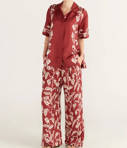 Montauk Silk Shirt in Burgundy Vine