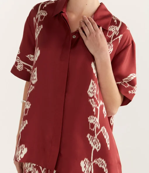 Montauk Silk Shirt in Burgundy Vine