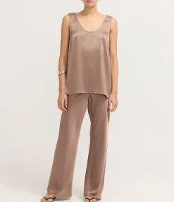 Myrna Pant in Mocha