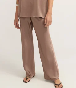 Myrna Pant in Mocha