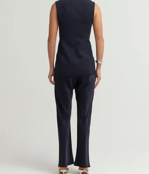 Ryde Sleeveless Jacket in Midnight