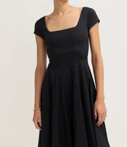 Short Sleeve Wells Dress in Black