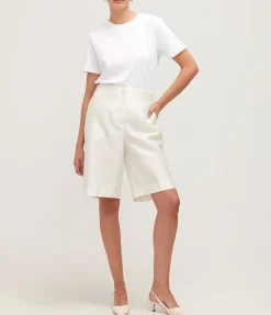 Tailored Short in Ivory
