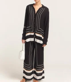 The Obert Top in Black Border