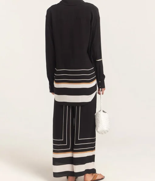 The Obert Top in Black Border