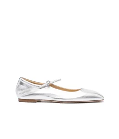 Uma Flat in Laminated Silver