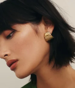Wavy Ridge Ripple Oversized Stud Earrings in Gold